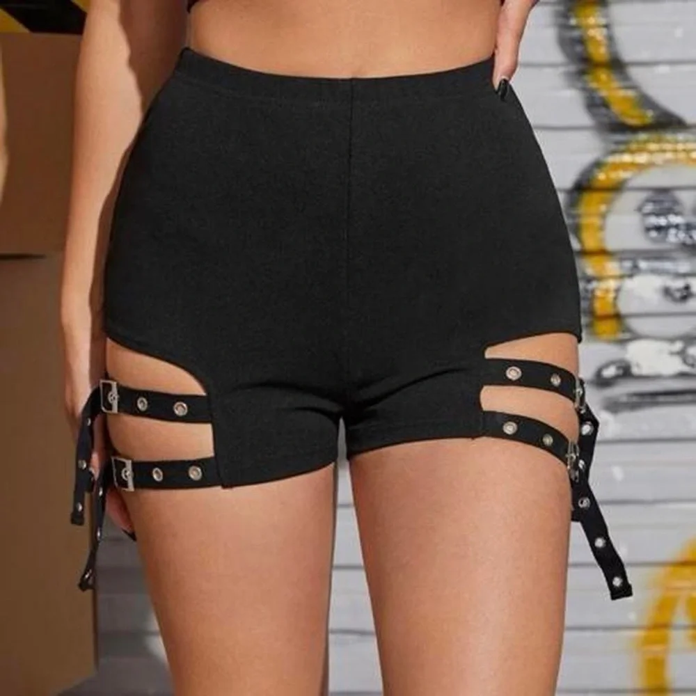 SHEIN buckle belt shorts - Picture 1 of 3